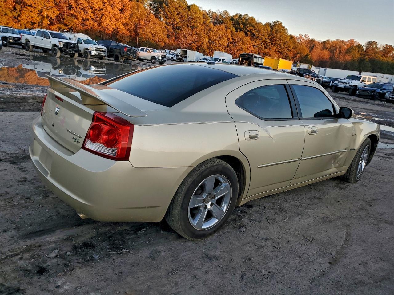 2010 DODGE CHARGER R/T photo 3