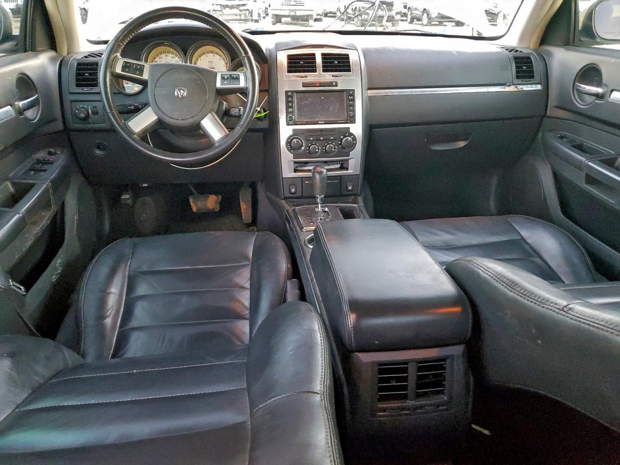 2010 DODGE CHARGER R/T photo 8