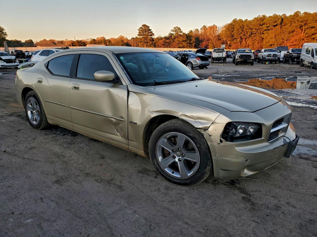 2010 DODGE CHARGER R/T photo 4