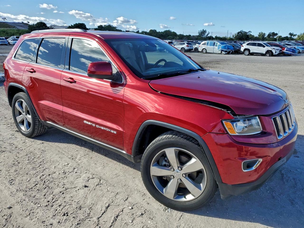 2014 JEEP GRAND CHEROKEE LAREDO photo 4