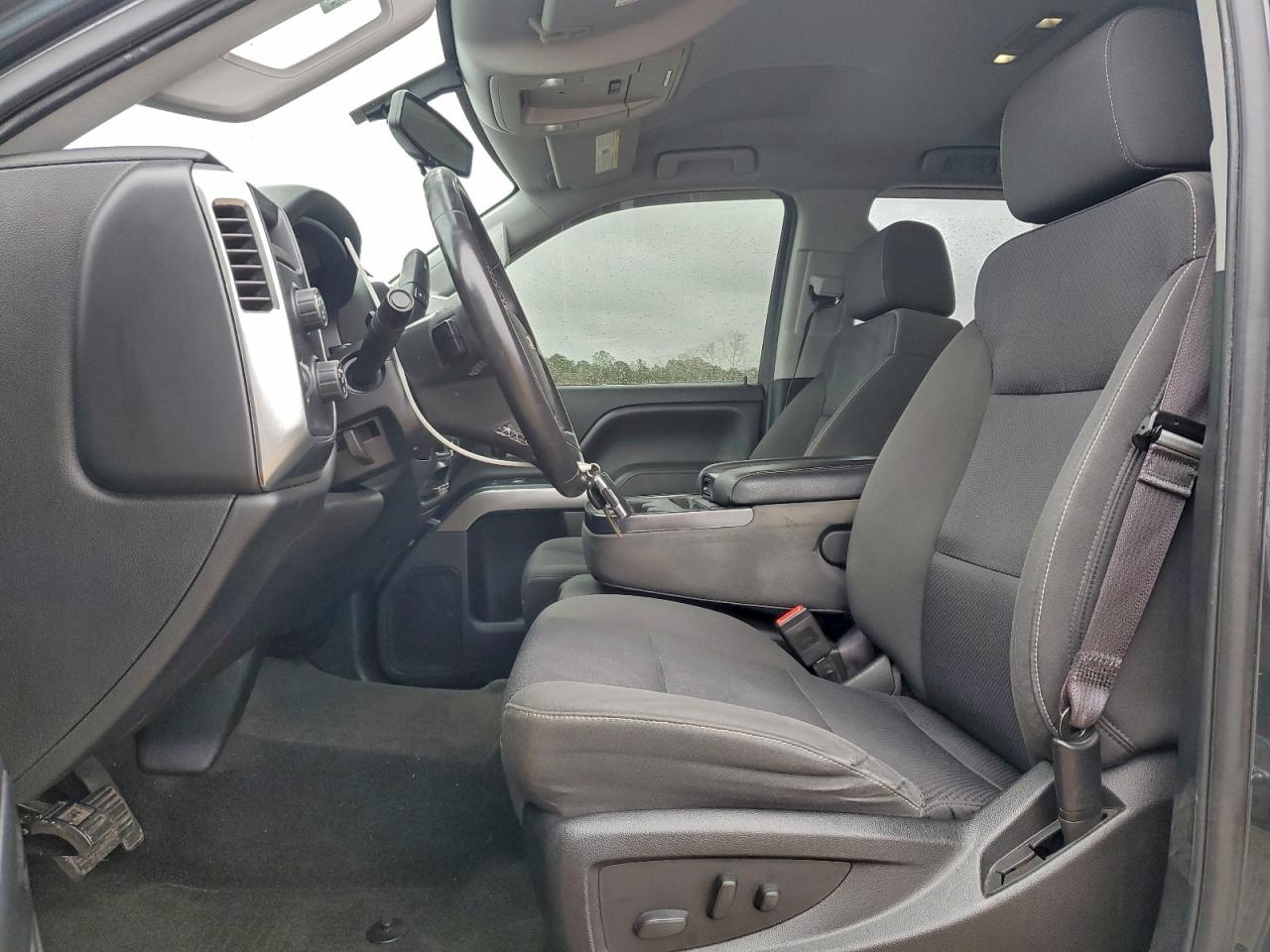 2017 CHEVROLET SILVERADO K1500 LT photo 7