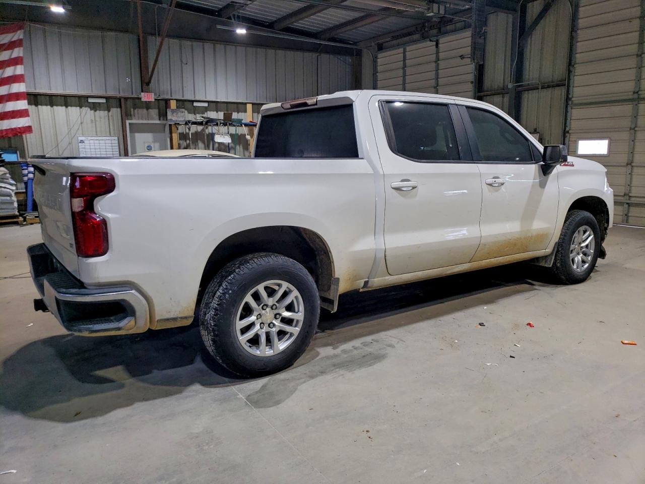 2021 CHEVROLET SILVERADO K1500 LT photo 3