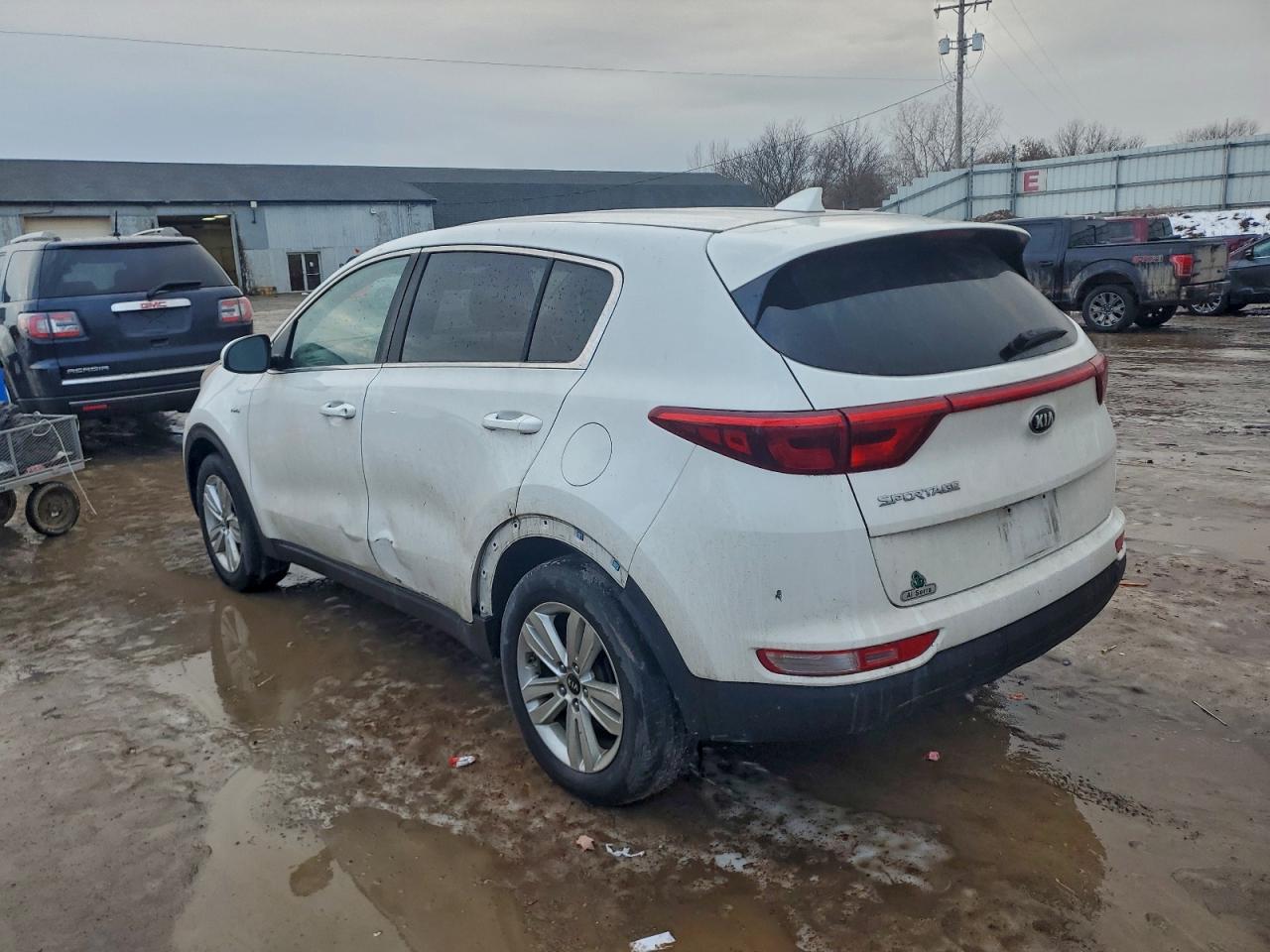 2018 KIA SPORTAGE LX photo 2