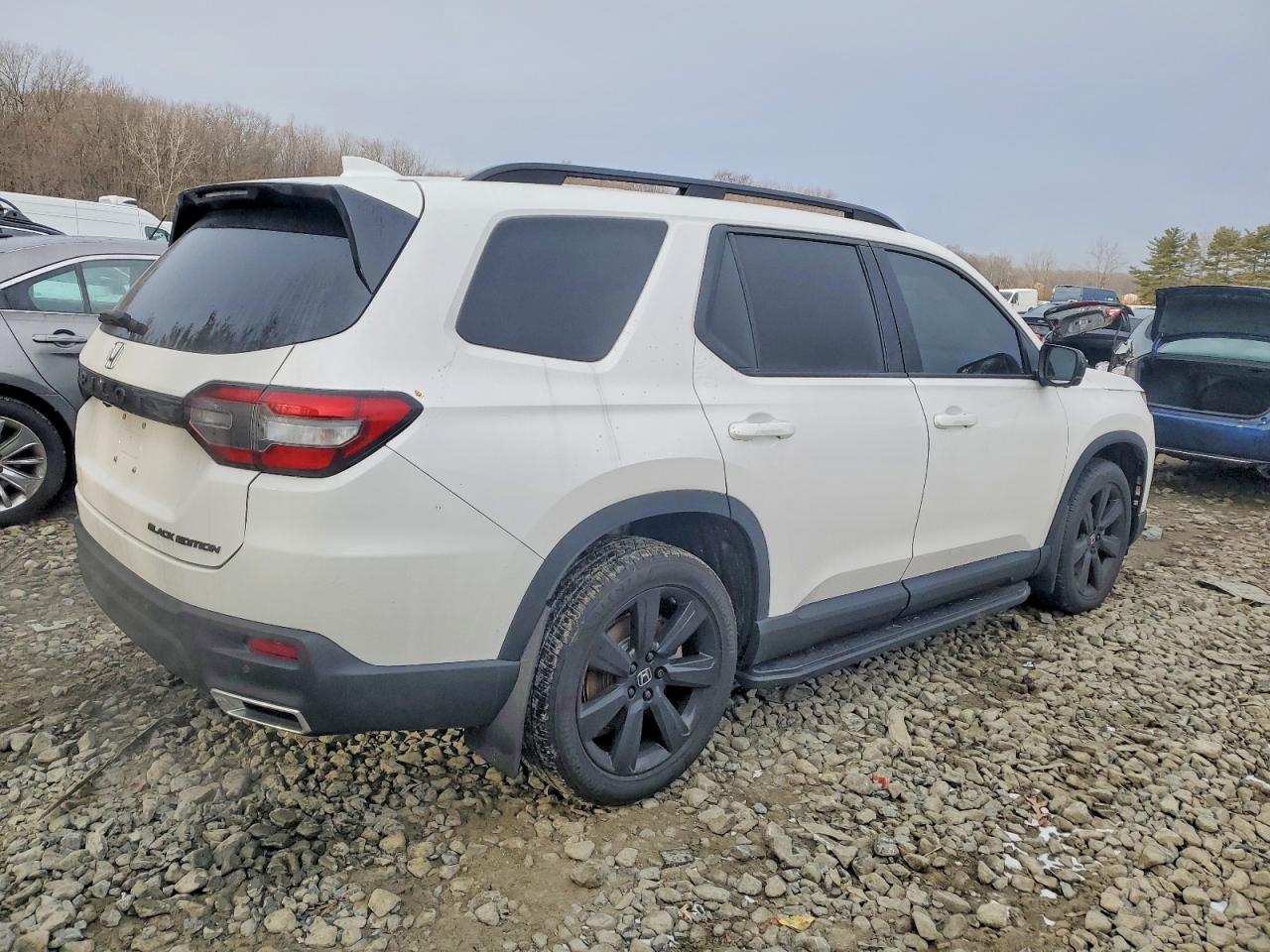 2025 HONDA PILOT BLACK photo 3