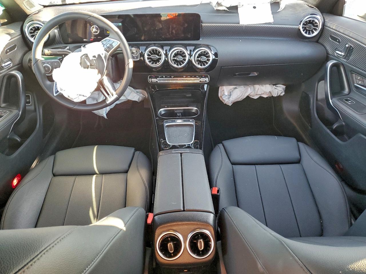 2025 MERCEDES-BENZ CLA 250 photo 8