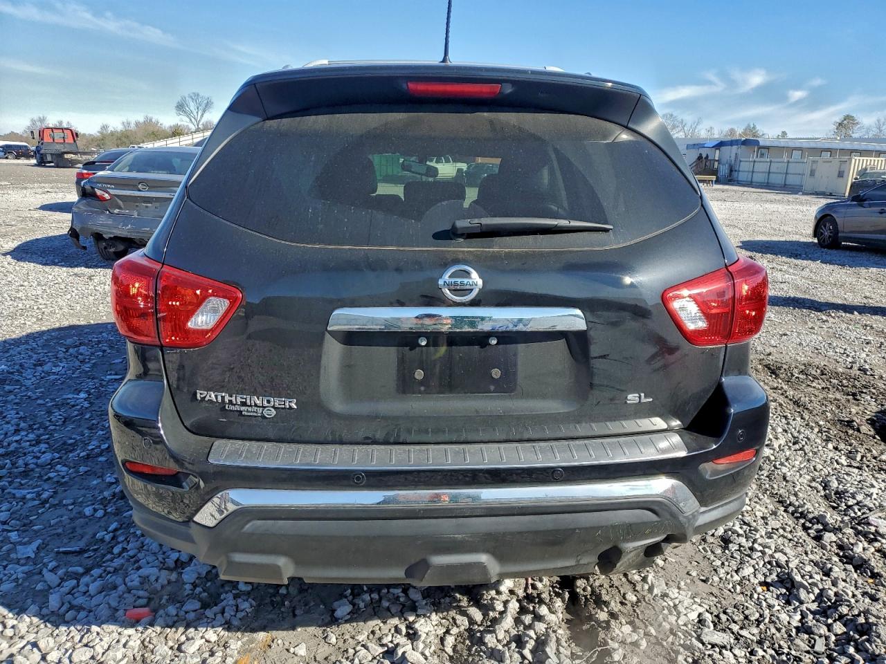2017 NISSAN PATHFINDER S photo 6