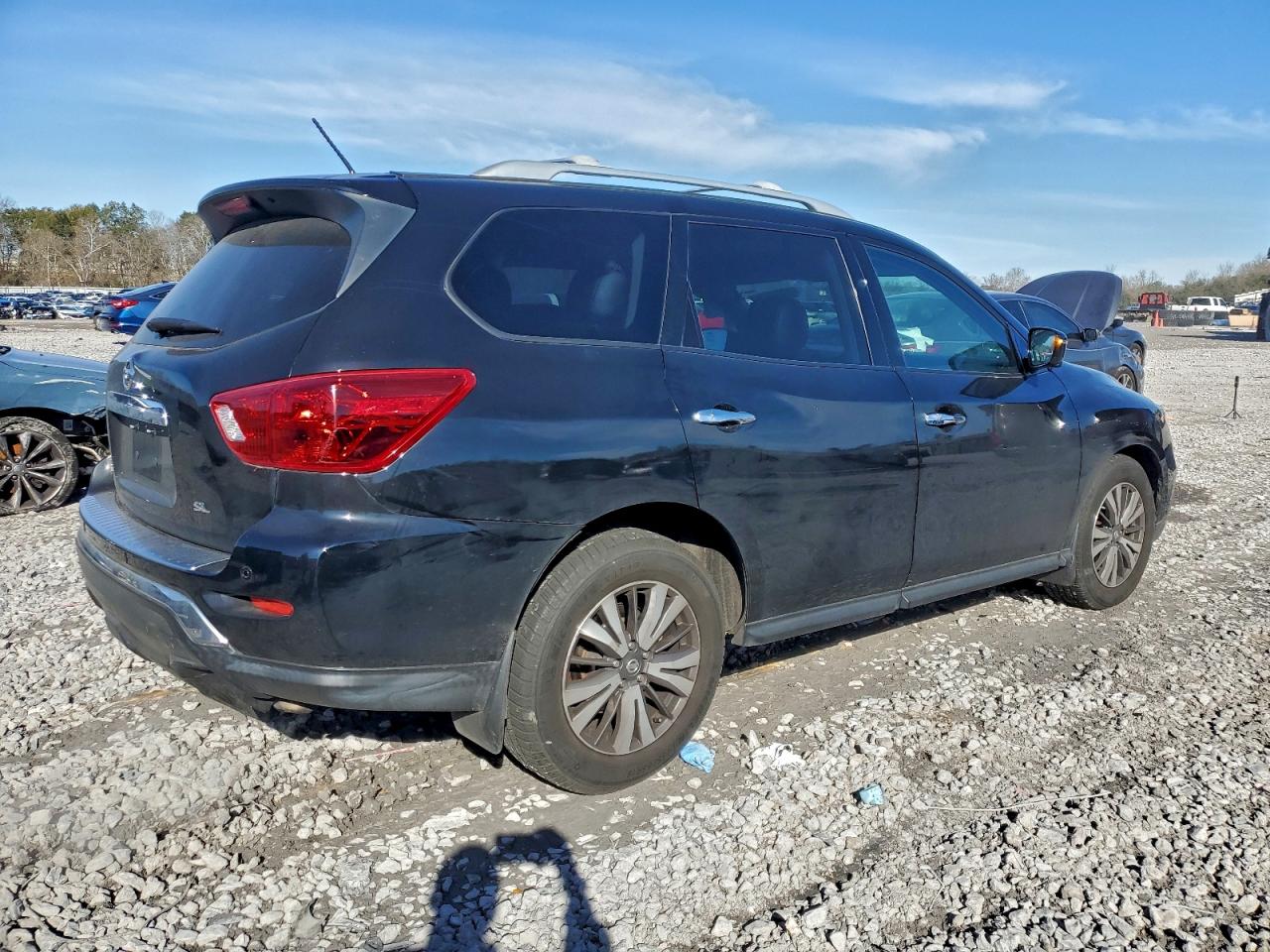2017 NISSAN PATHFINDER S photo 3