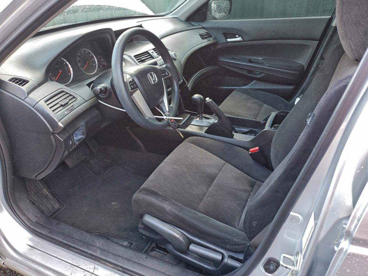 2009 HONDA ACCORD LX photo 7
