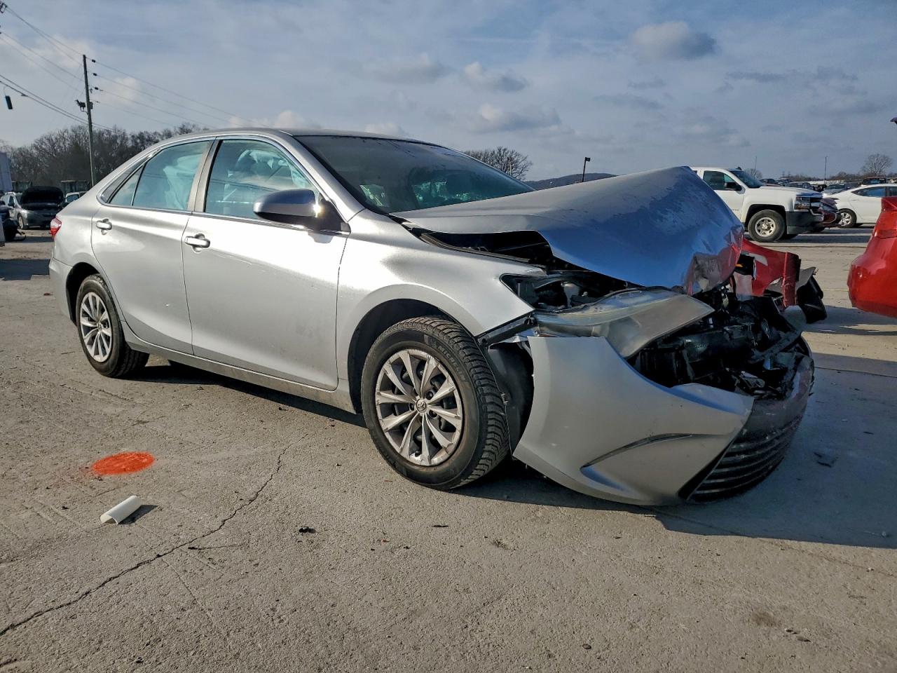 2016 TOYOTA CAMRY LE photo 4