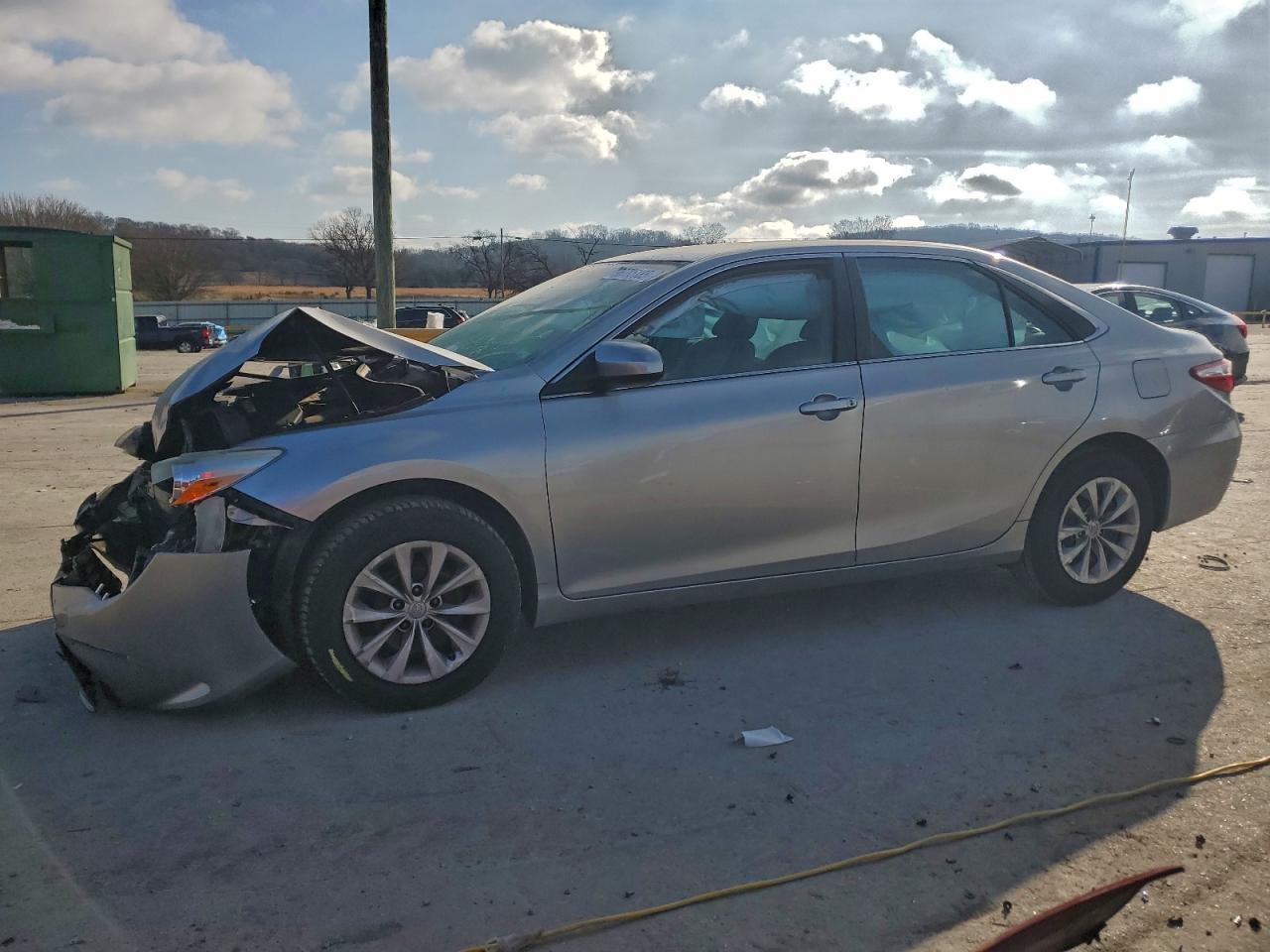 2016 TOYOTA CAMRY