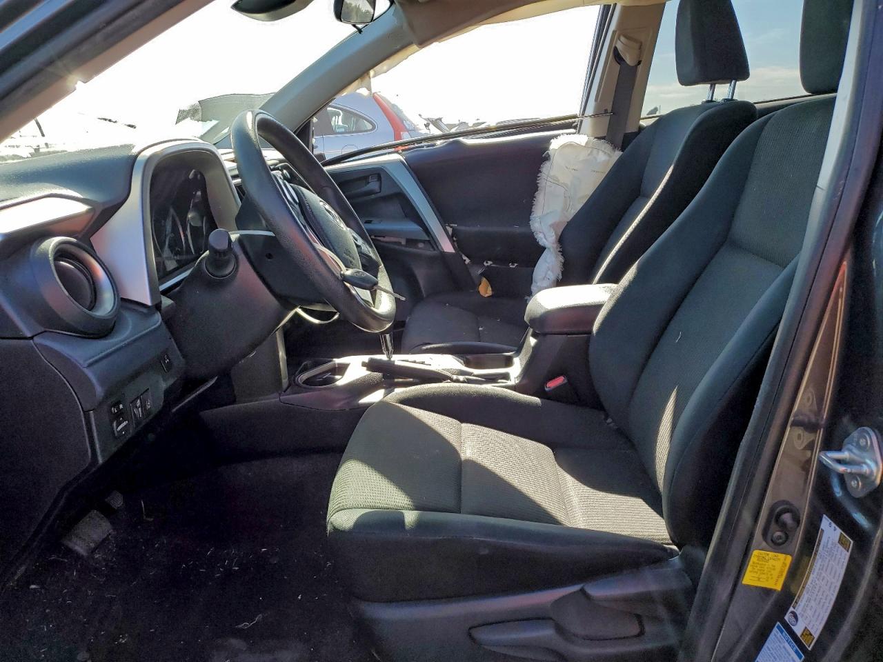2018 TOYOTA RAV4 LE photo 7
