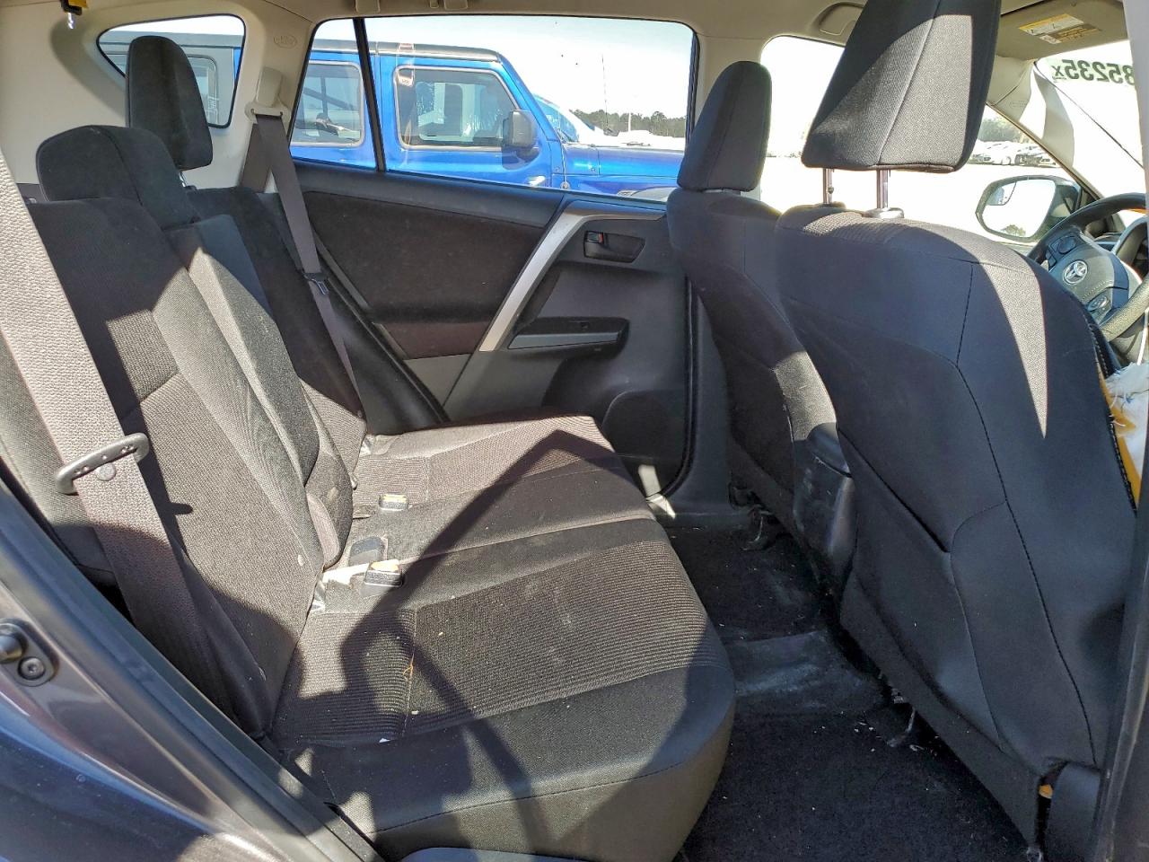 2018 TOYOTA RAV4 LE photo 10