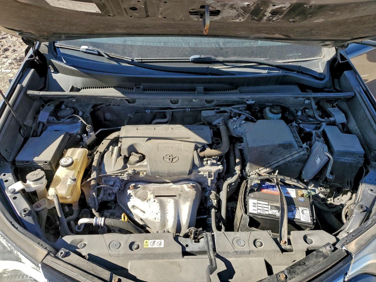 2018 TOYOTA RAV4 LE photo 11