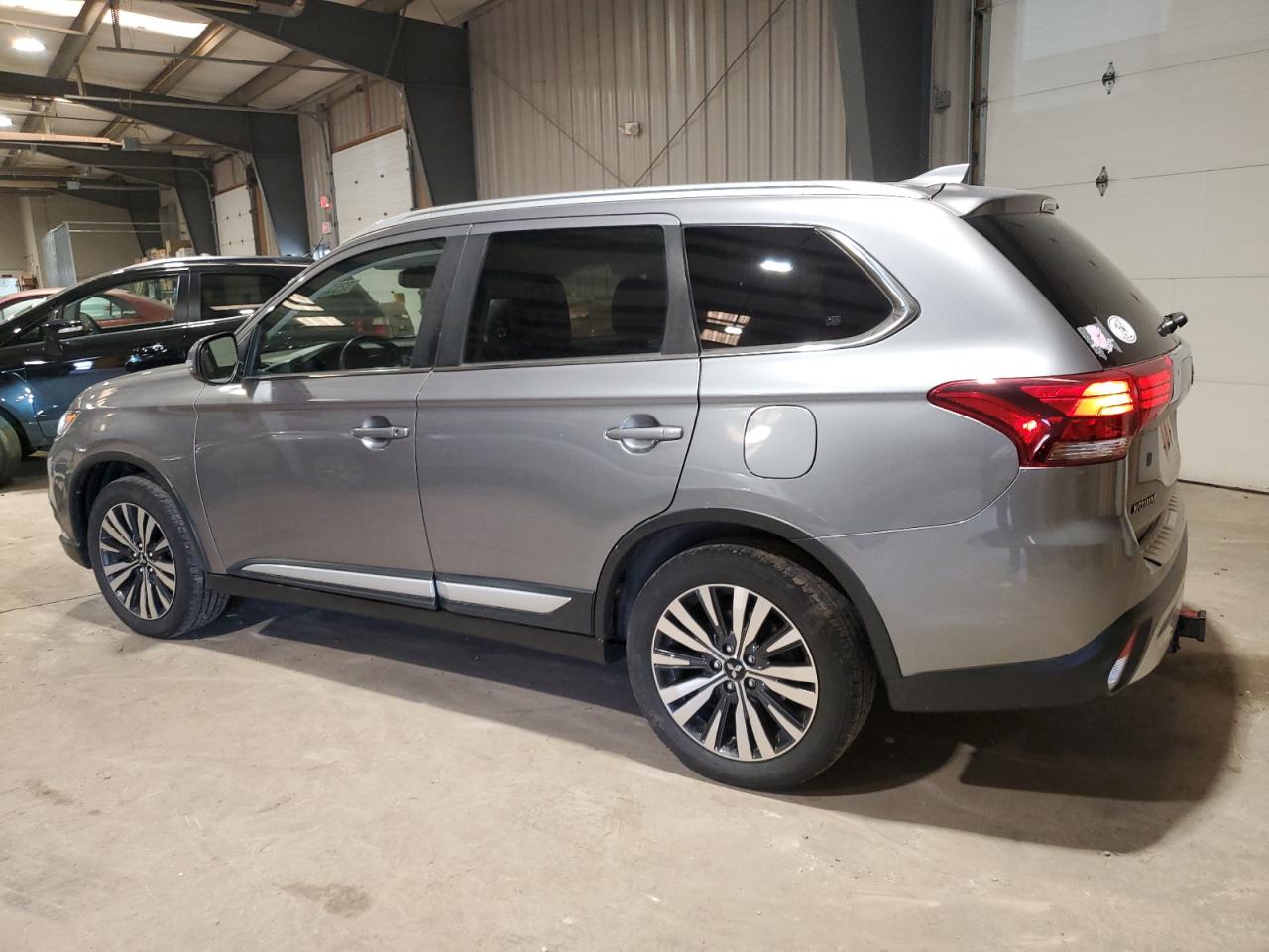 2019 MITSUBISHI OUTLANDER SE photo 2