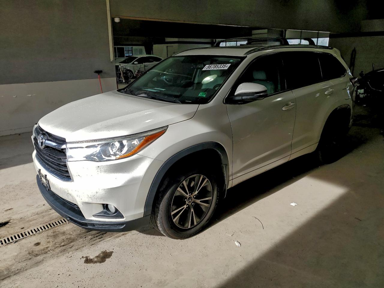 2016 TOYOTA HIGHLANDER