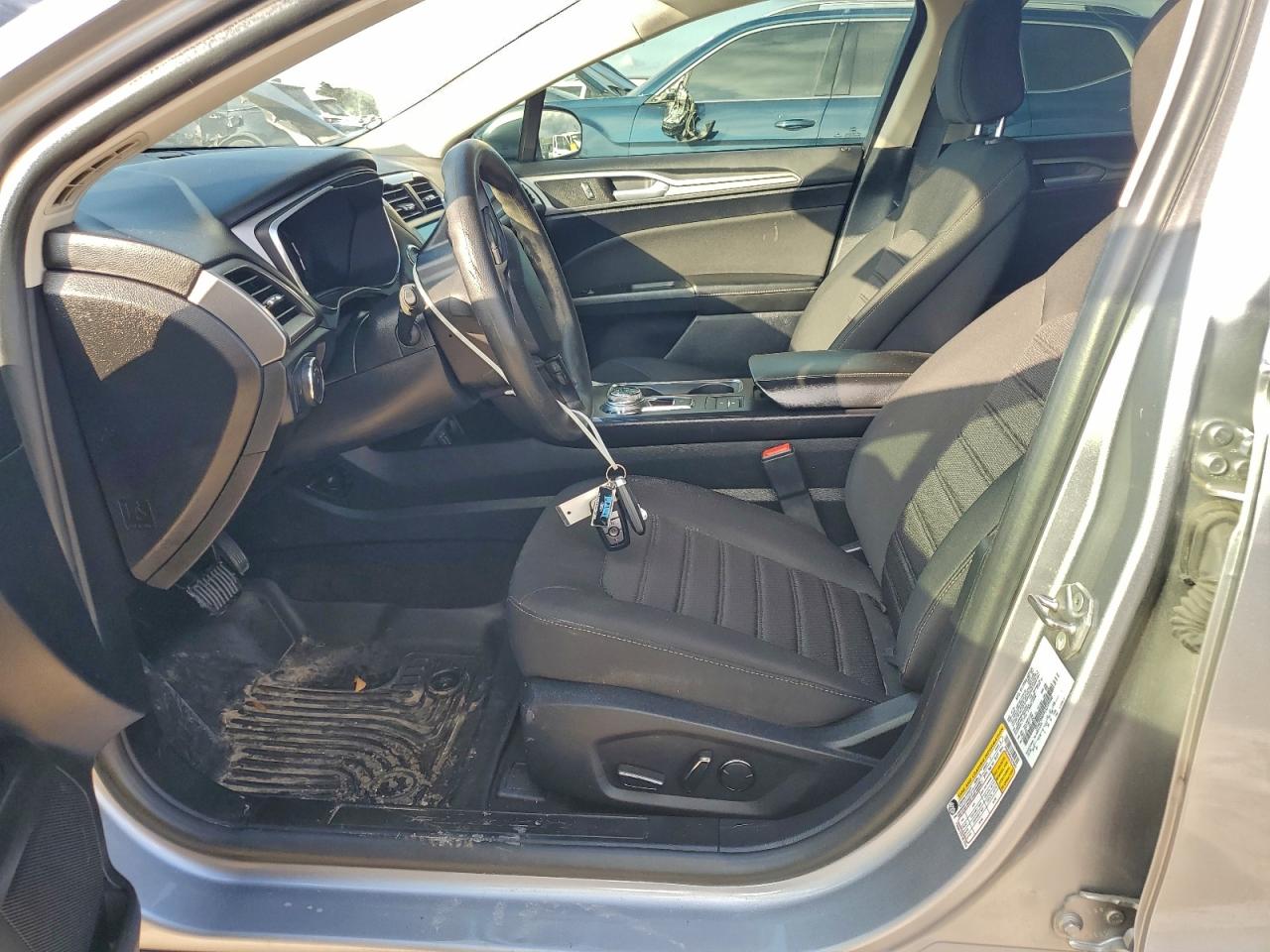 2020 FORD FUSION SE photo 7