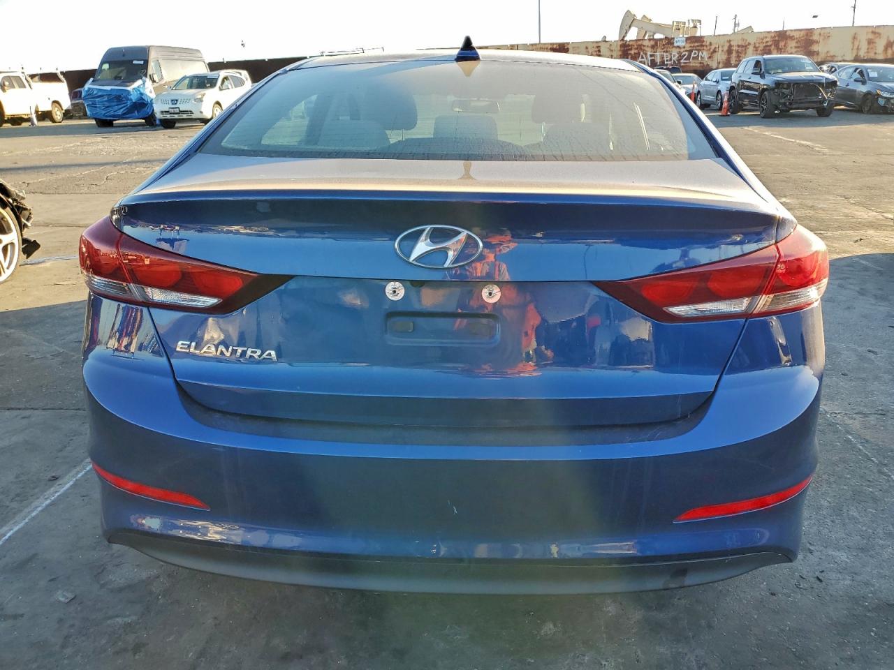 2018 HYUNDAI ELANTRA SEL photo 6
