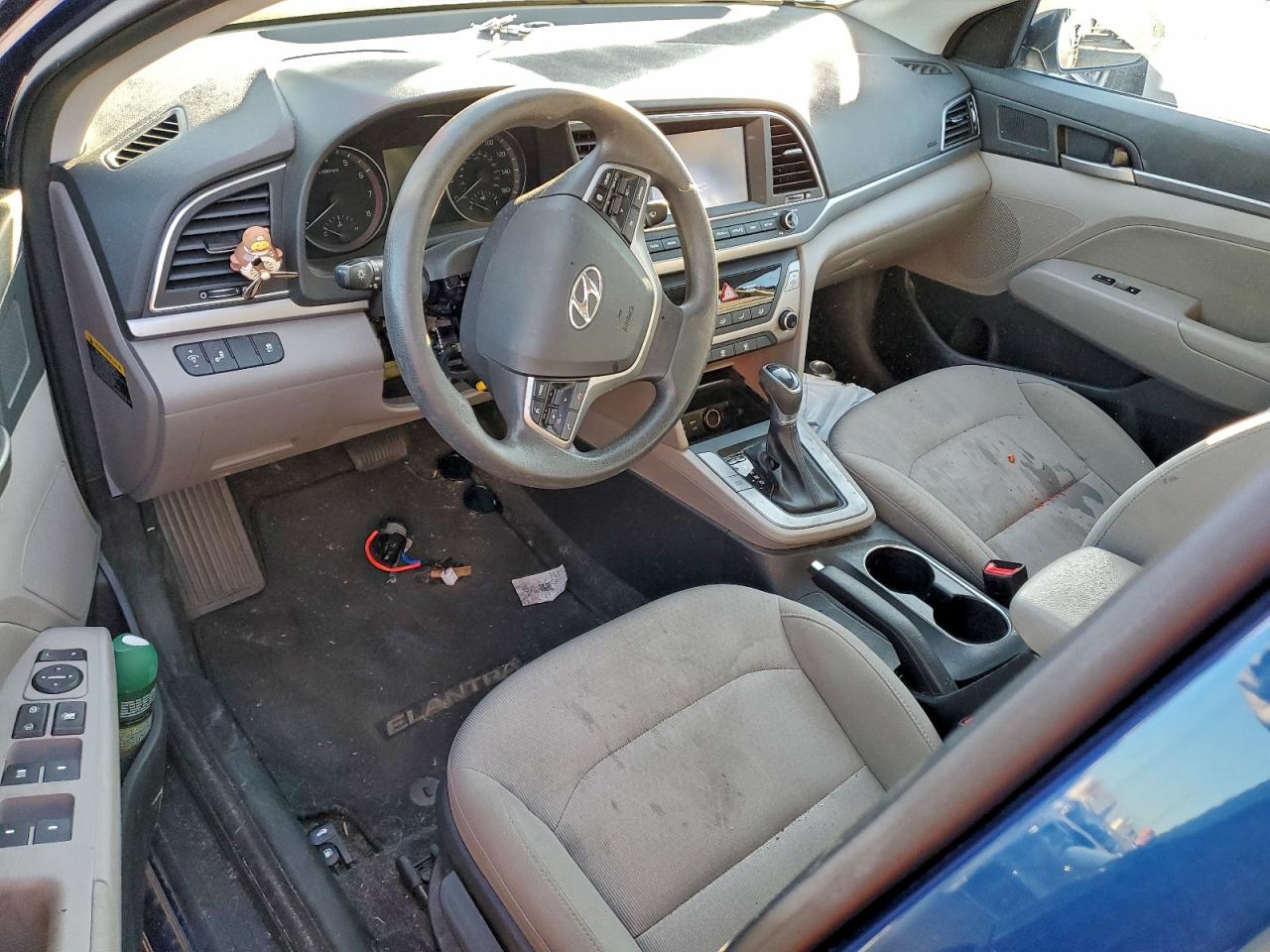 2018 HYUNDAI ELANTRA SEL photo 8
