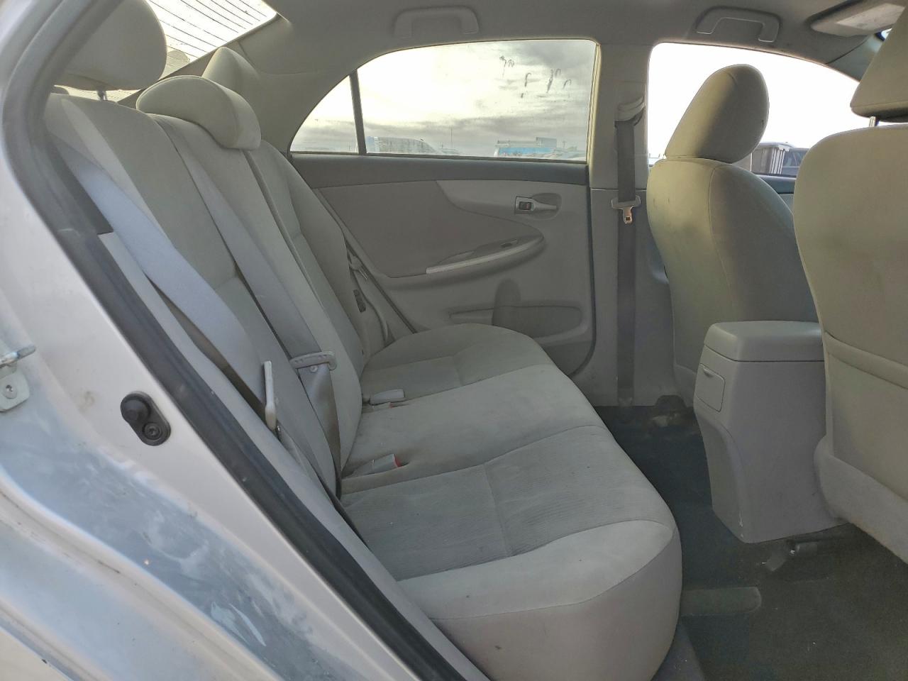 2012 TOYOTA COROLLA BASE photo 10