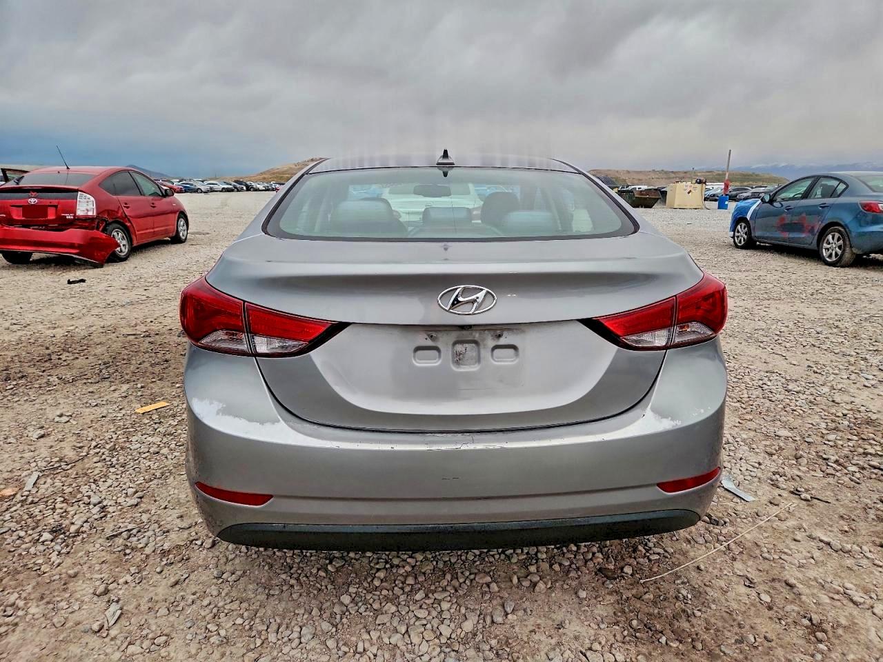 2014 HYUNDAI ELANTRA SE photo 6