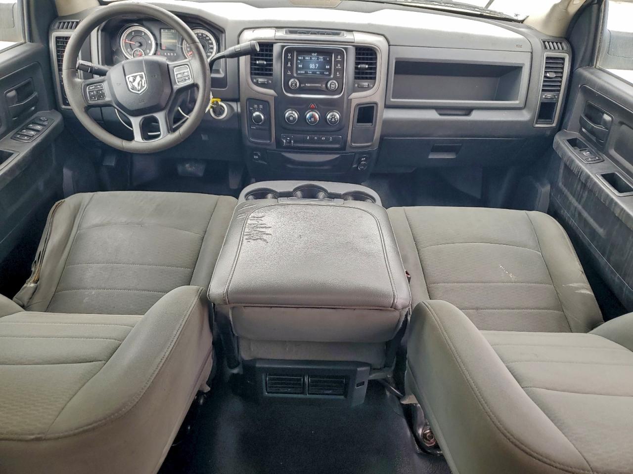2017 RAM 2500 ST photo 8