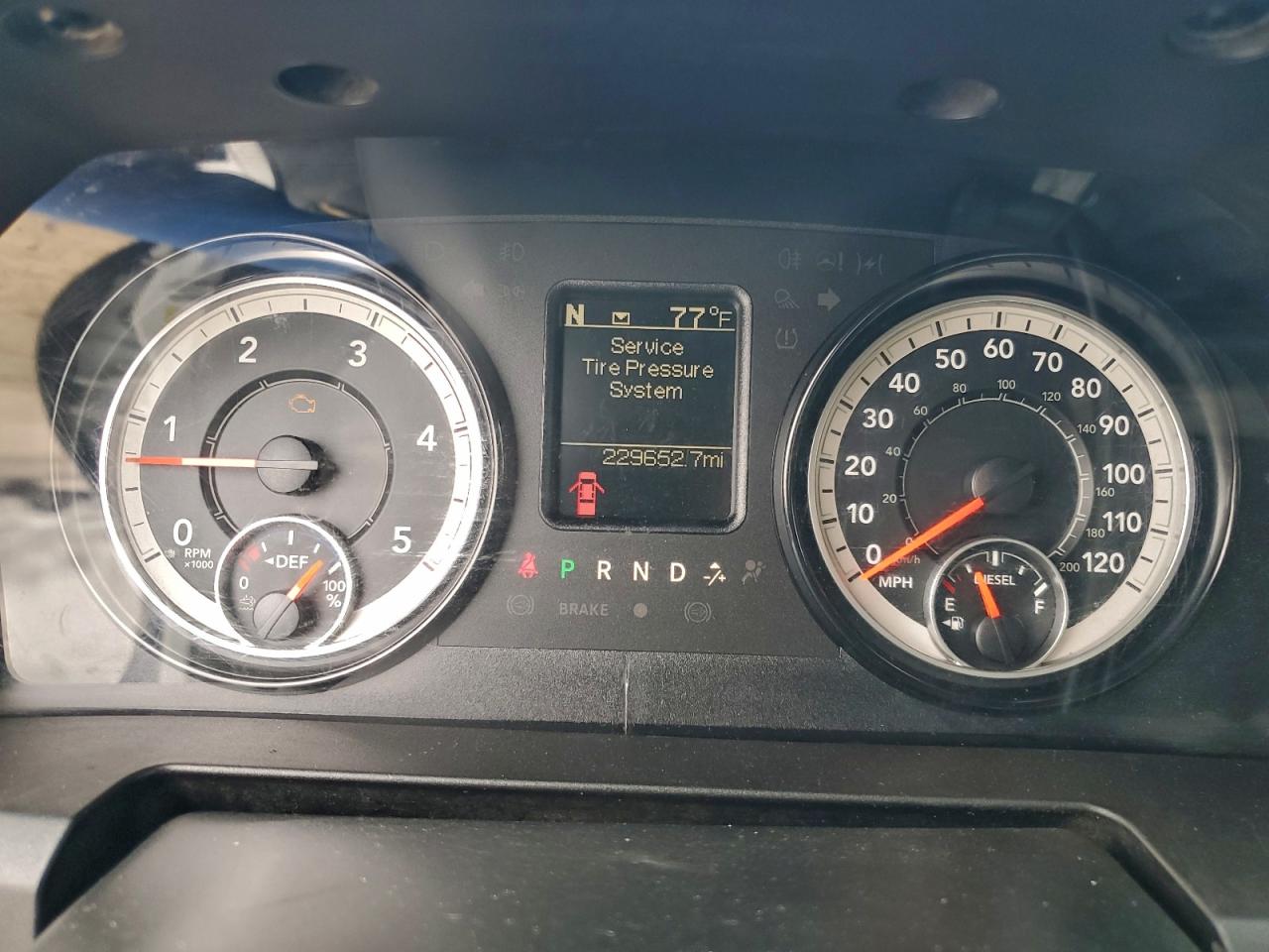 2017 RAM 2500 ST photo 9