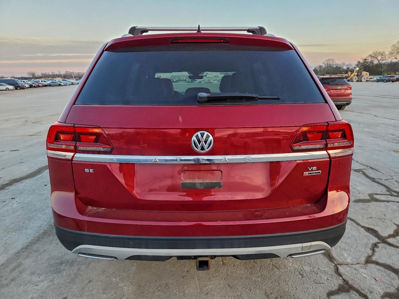 2018 VOLKSWAGEN ATLAS SE photo 6