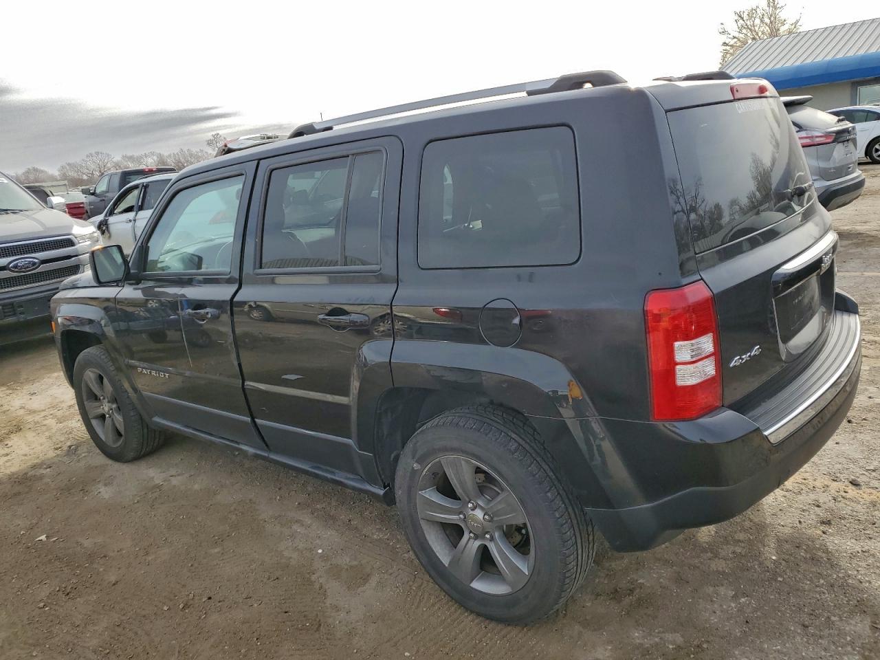 2017 JEEP PATRIOT LATITUDE photo 2