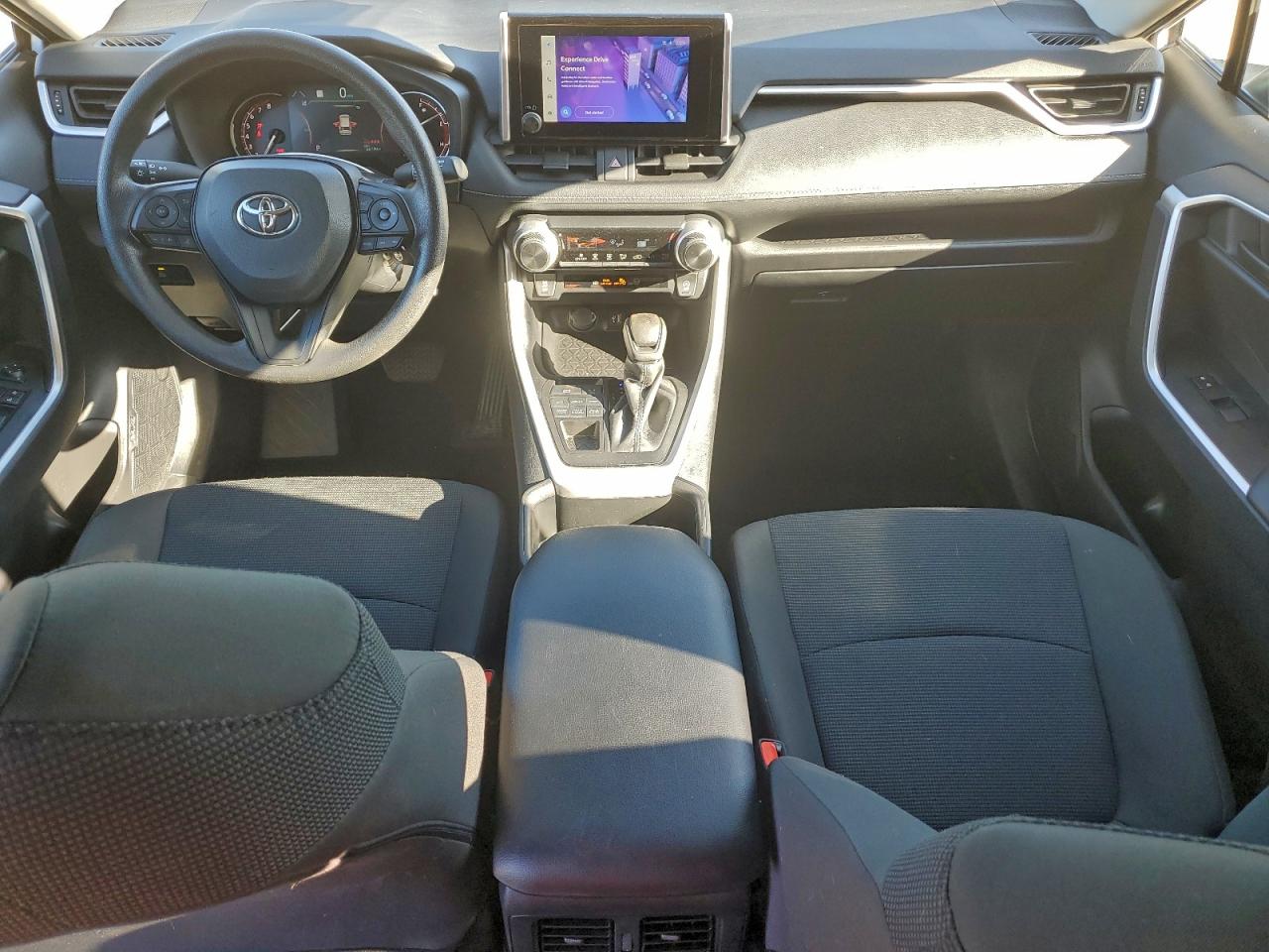 2024 TOYOTA RAV4 LE photo 8