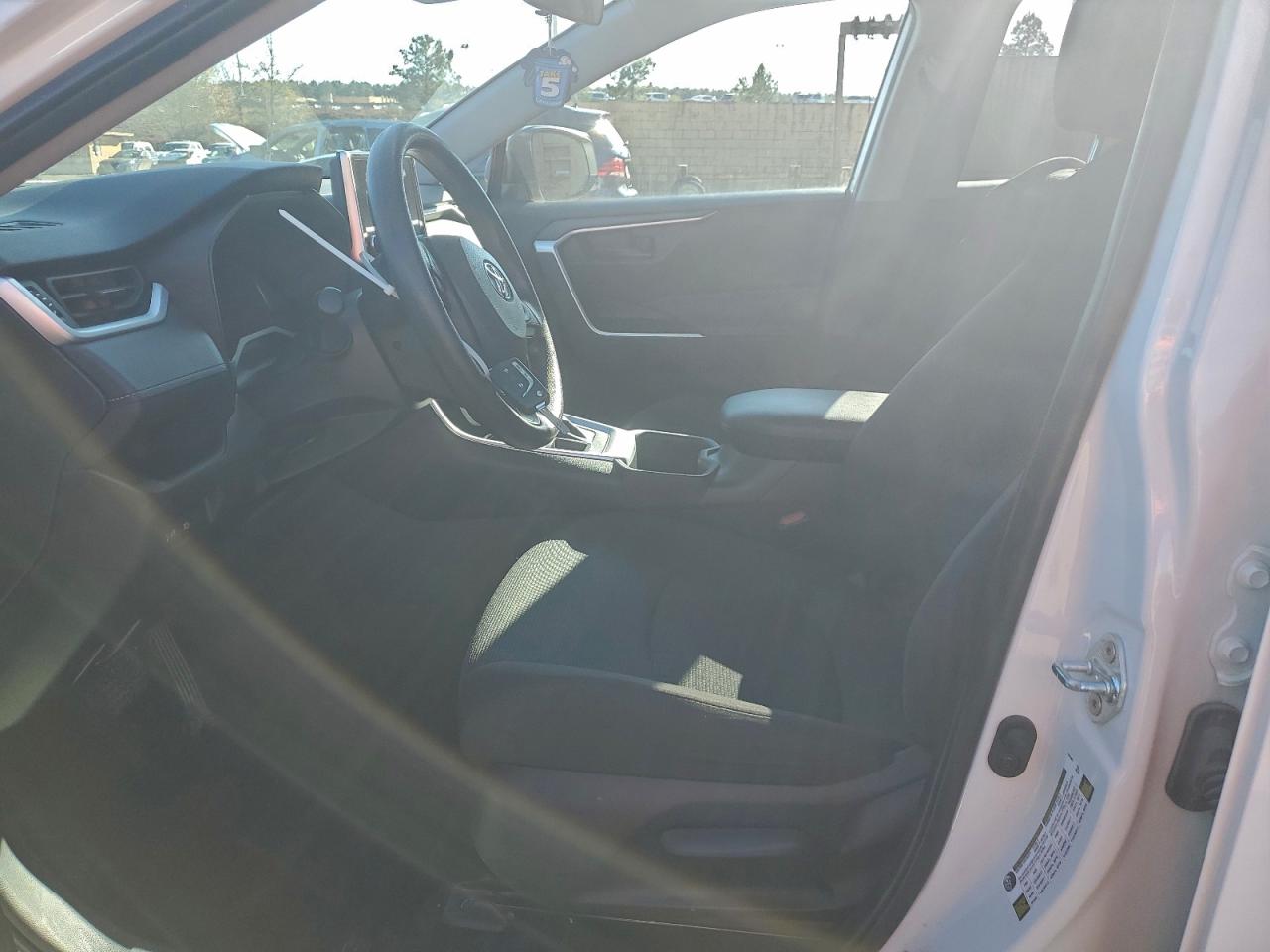 2024 TOYOTA RAV4 LE photo 7