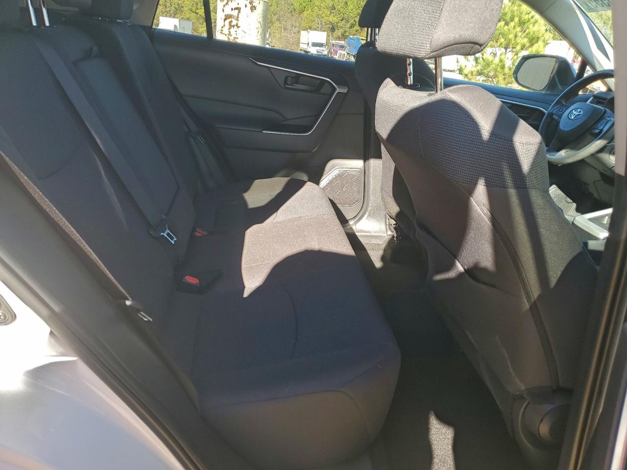2024 TOYOTA RAV4 LE photo 10