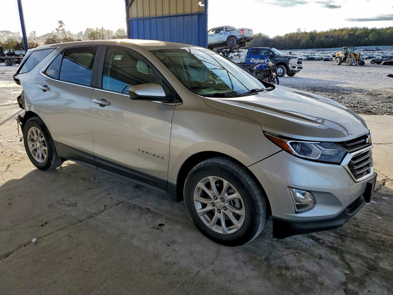 2021 CHEVROLET EQUINOX LT photo 4