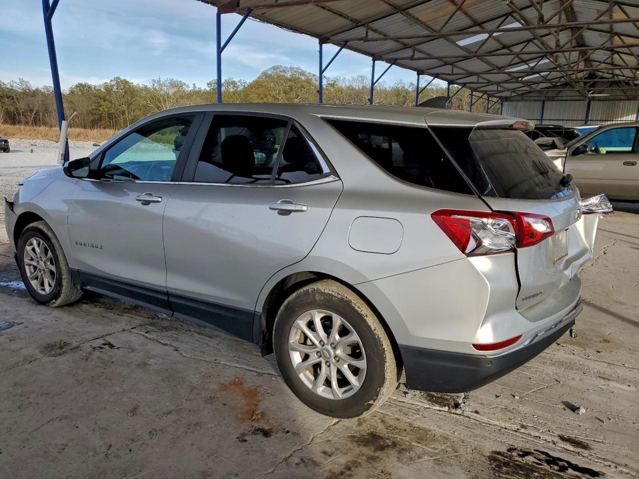 2021 CHEVROLET EQUINOX LT photo 2
