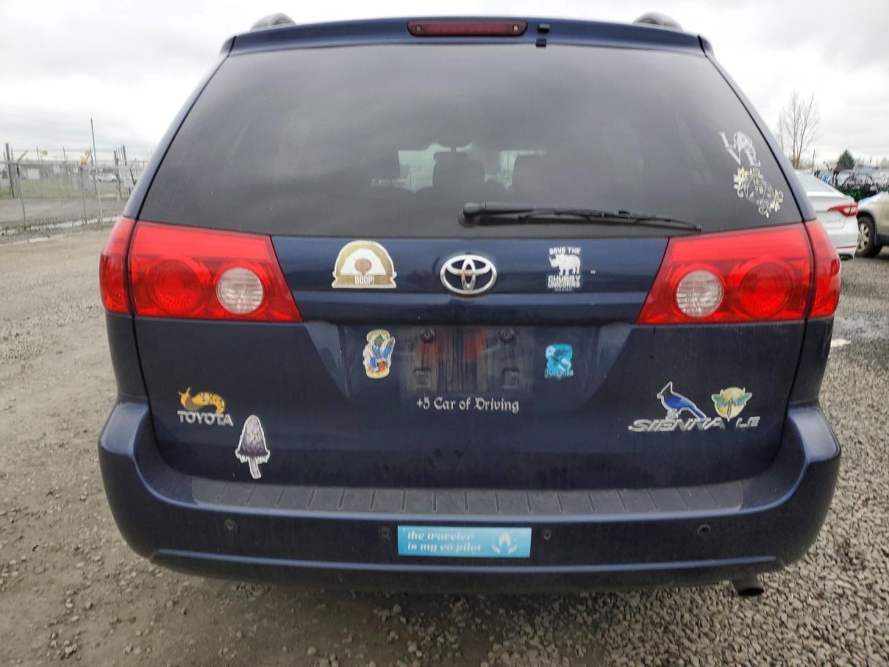 2007 TOYOTA SIENNA CE photo 6