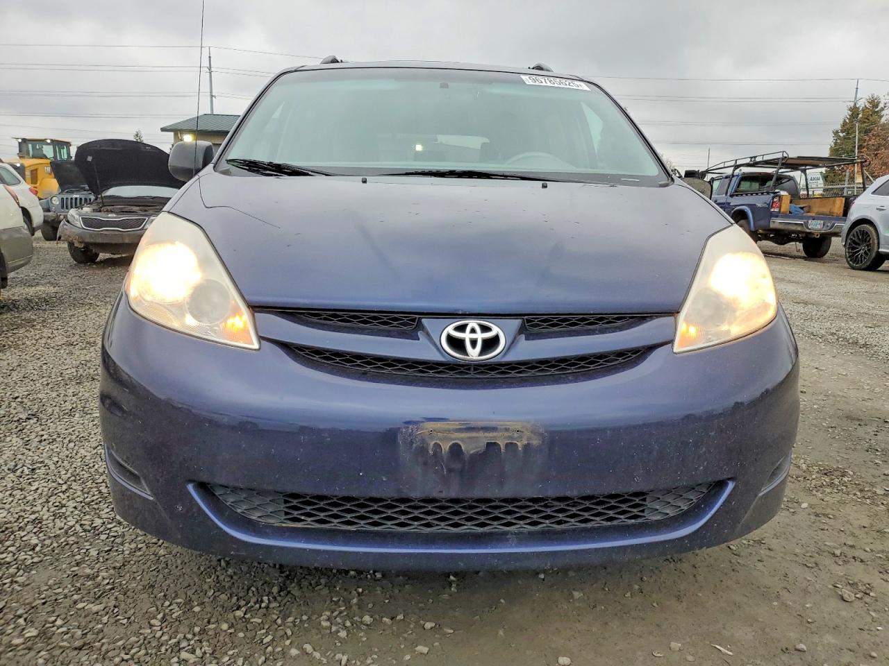 2007 TOYOTA SIENNA CE photo 5