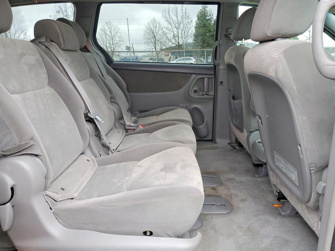 2007 TOYOTA SIENNA CE photo 11