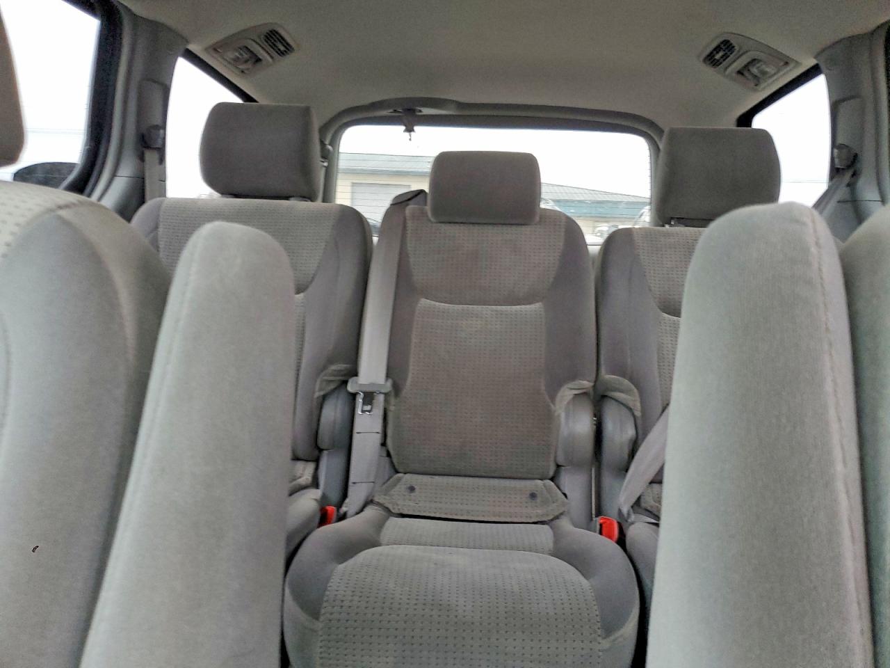 2007 TOYOTA SIENNA CE photo 10