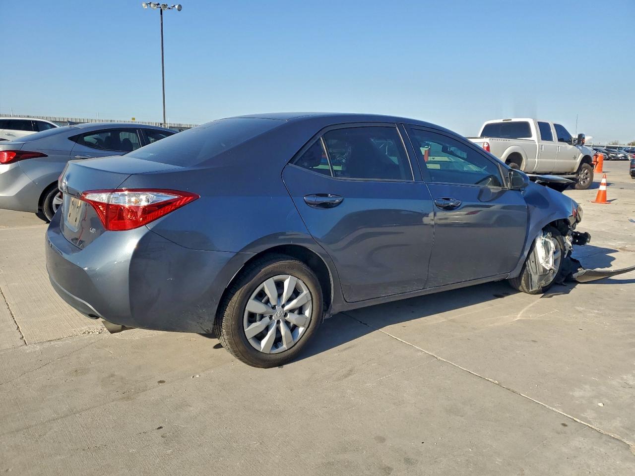 2016 TOYOTA COROLLA L photo 3
