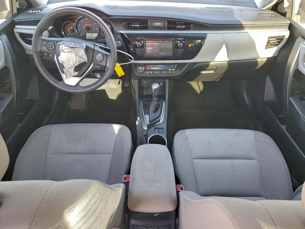 2016 TOYOTA COROLLA L photo 8
