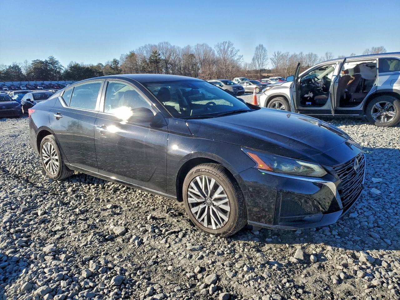 2024 NISSAN ALTIMA SV photo 4