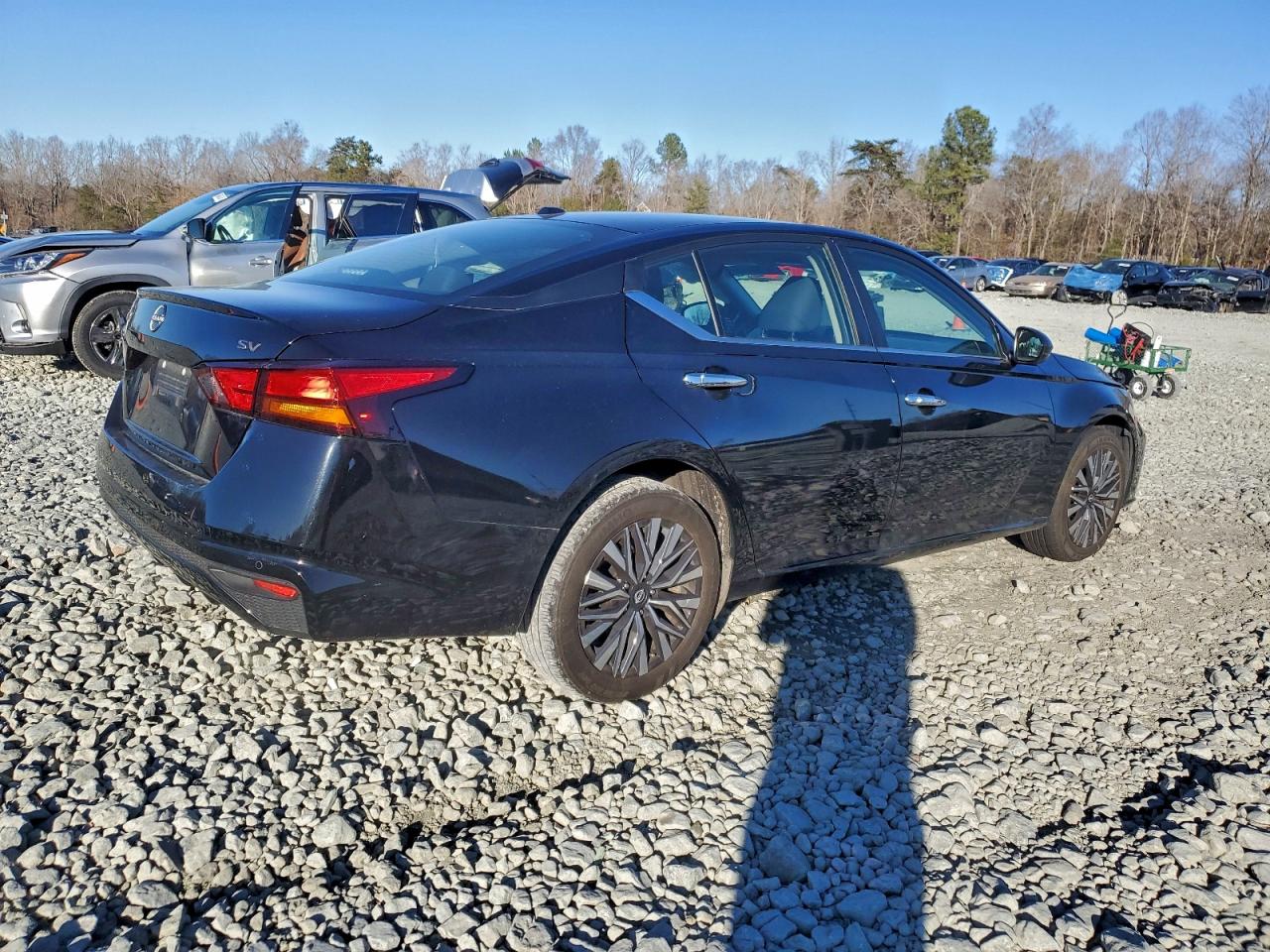 2024 NISSAN ALTIMA SV photo 3