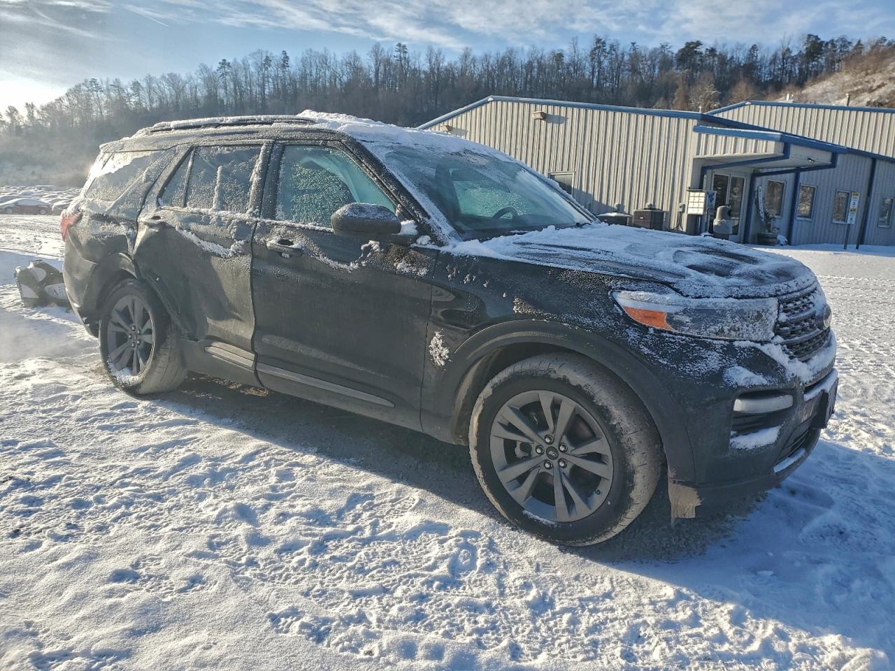 2021 FORD EXPLORER photo 4