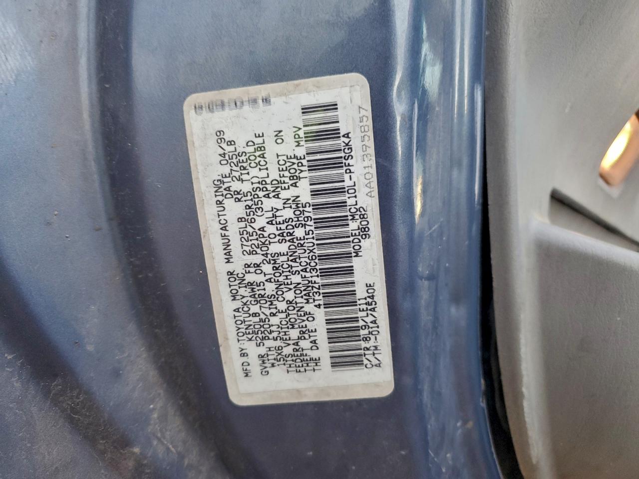 1999 TOYOTA SIENNA LE photo 13