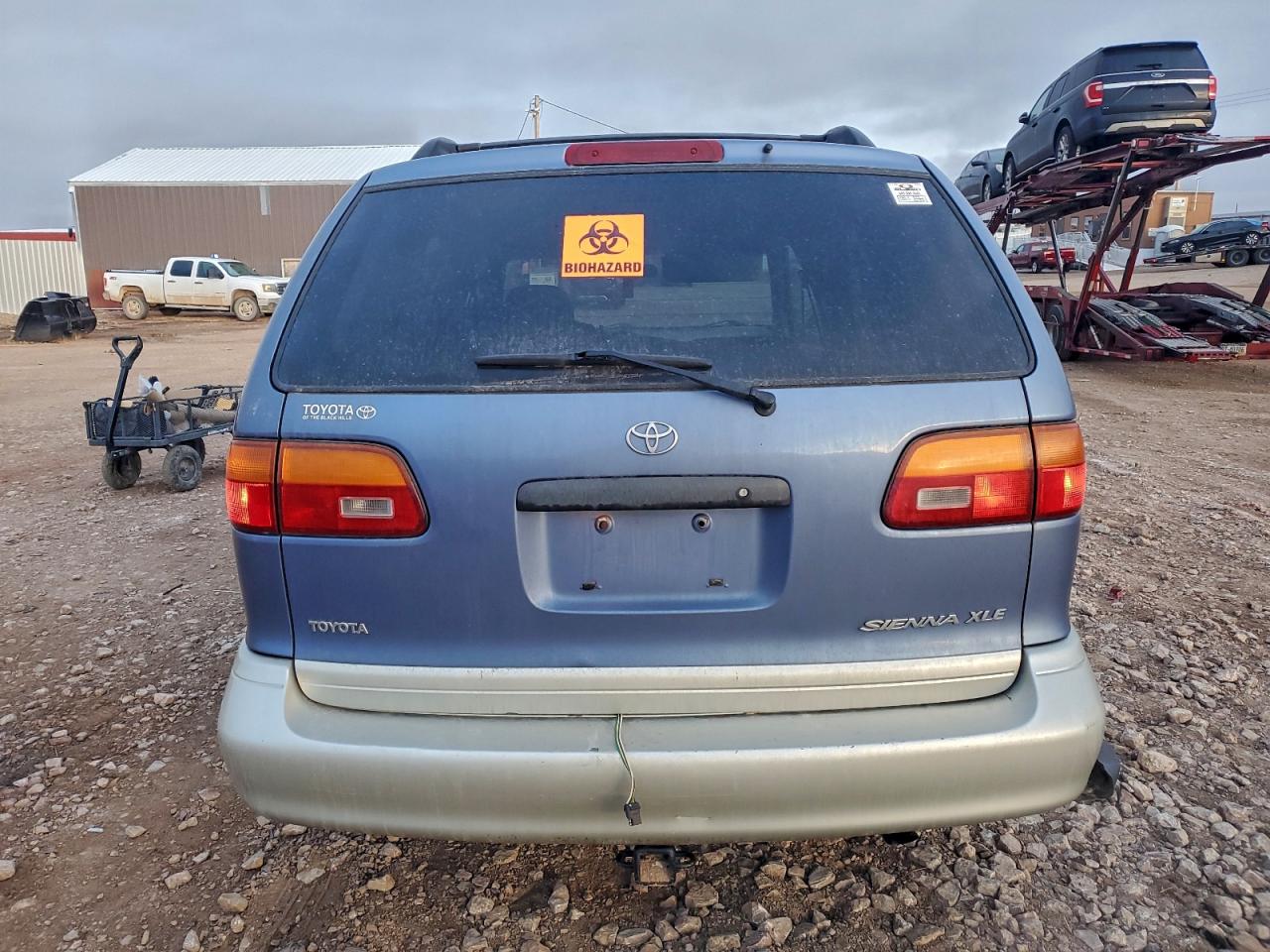 1999 TOYOTA SIENNA LE photo 6