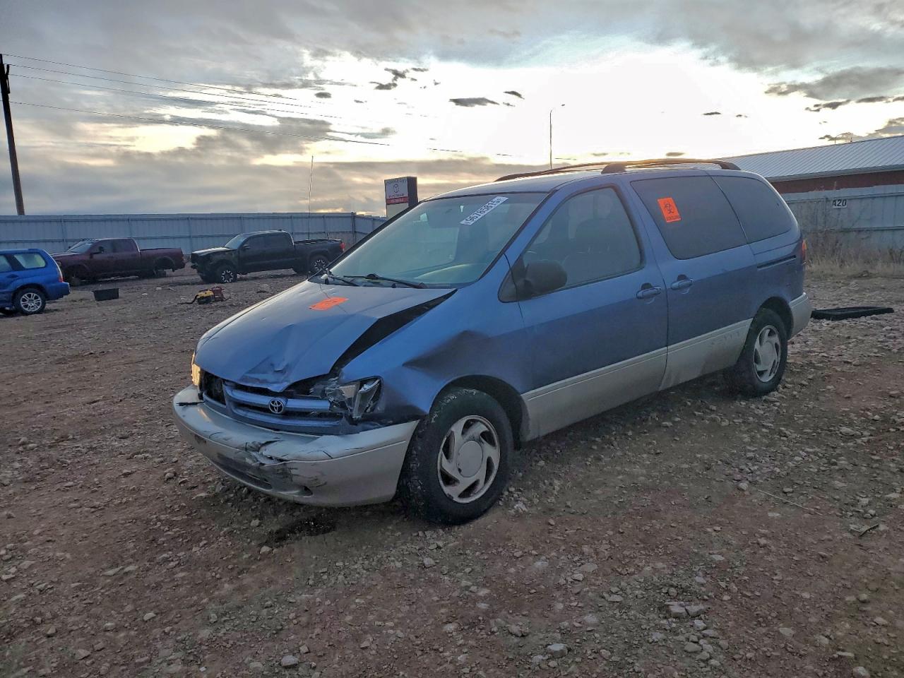 1999 TOYOTA SIENNA