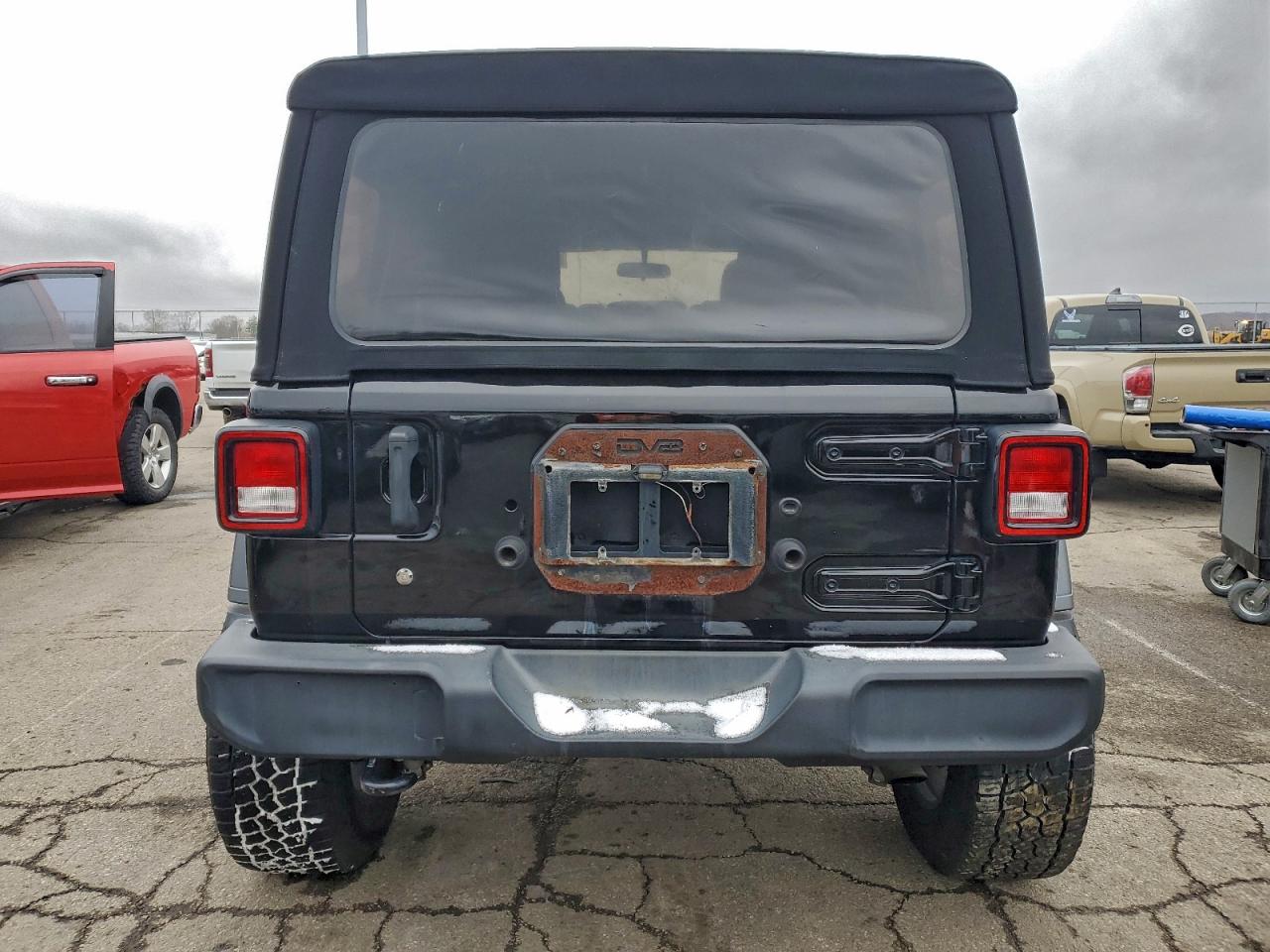 2018 JEEP WRANGLER UNLIMITED SPORT photo 6