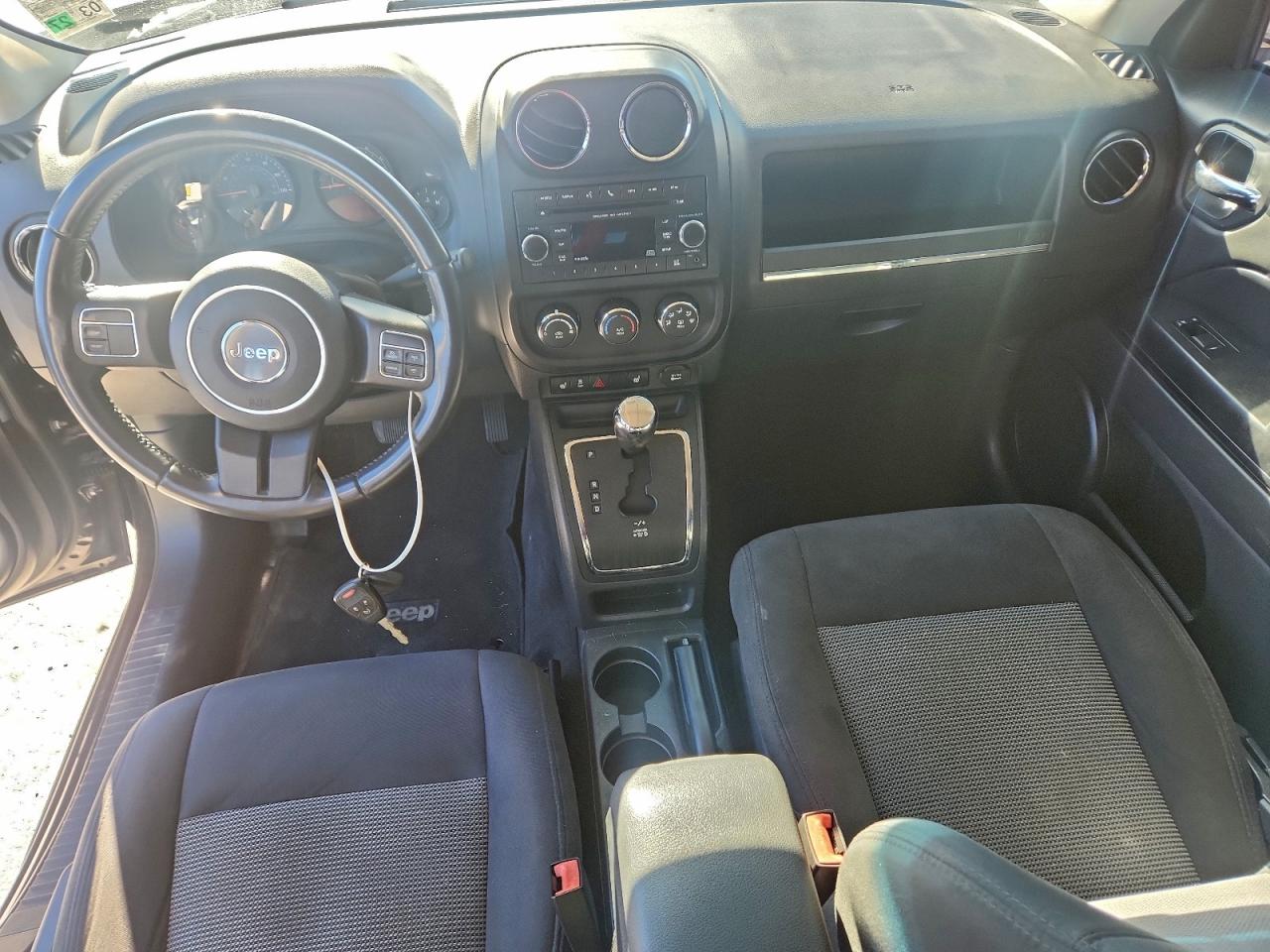 2017 JEEP PATRIOT LATITUDE photo 8