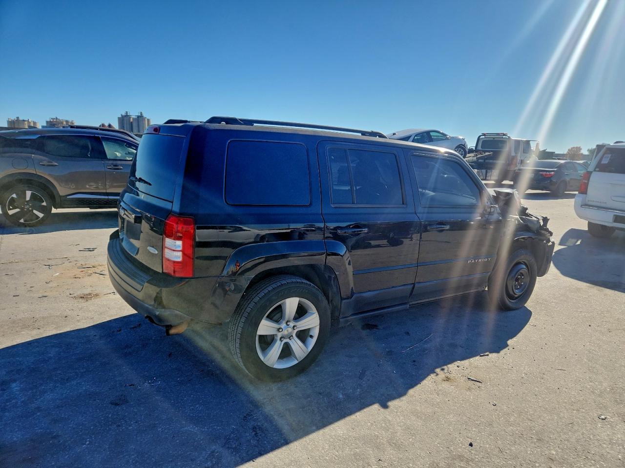 2017 JEEP PATRIOT LATITUDE photo 3