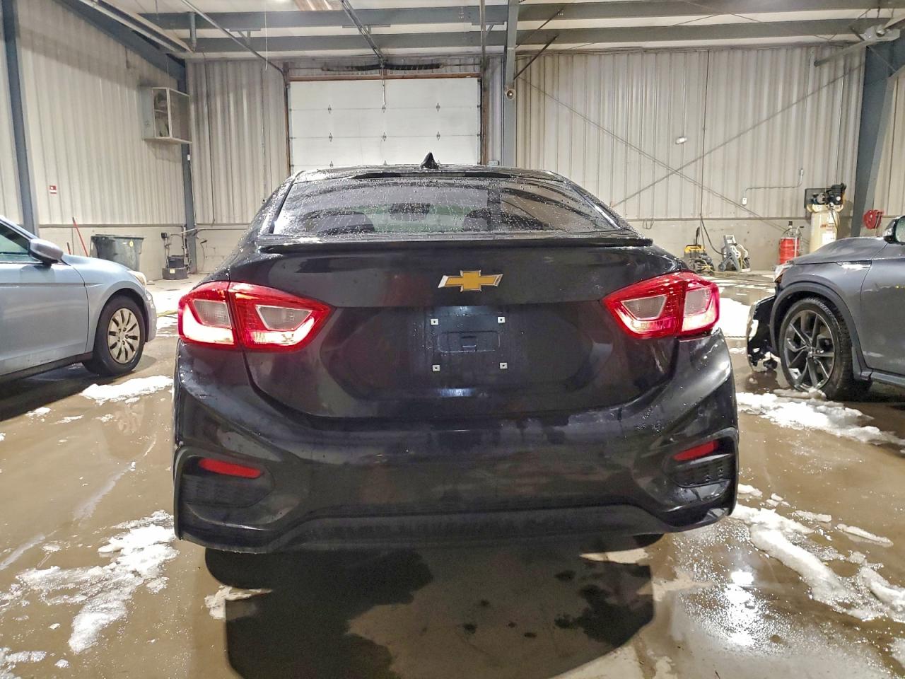 2017 CHEVROLET CRUZE PREMIER photo 6
