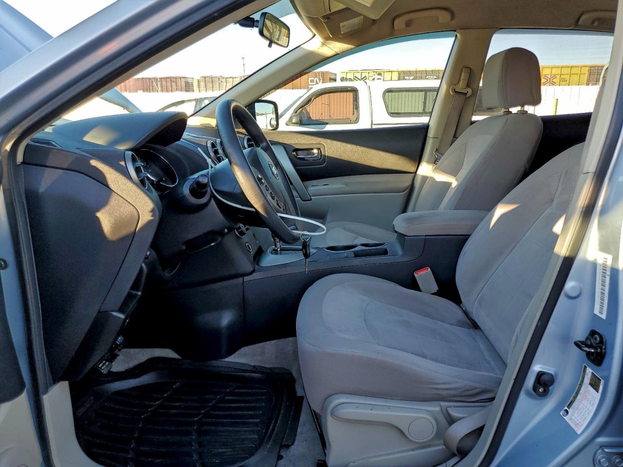 2013 NISSAN ROGUE S photo 7